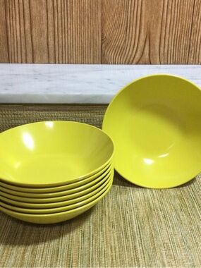 Vintage Melamine small fruit bowls Bright
Yellow 5.5" set of 6